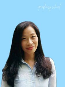 iProphesyschool-leslie02